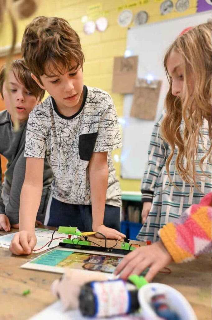 GT program Elementary students work on circuit project at gifted and talented school in Austin.