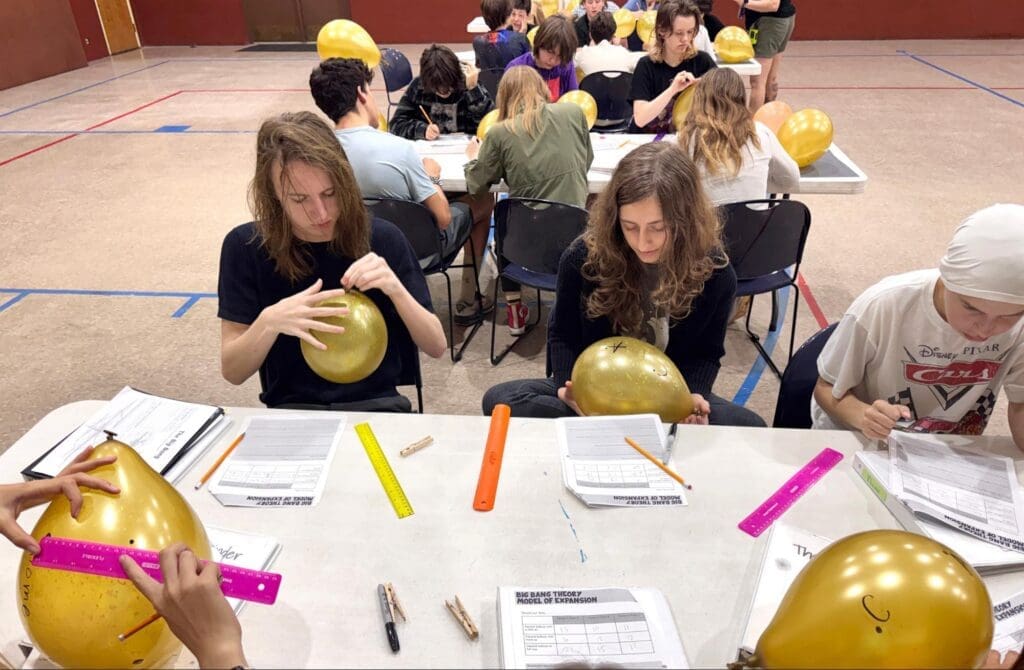 Middle schoolers use balloons to create project at STEM school in Austin.
